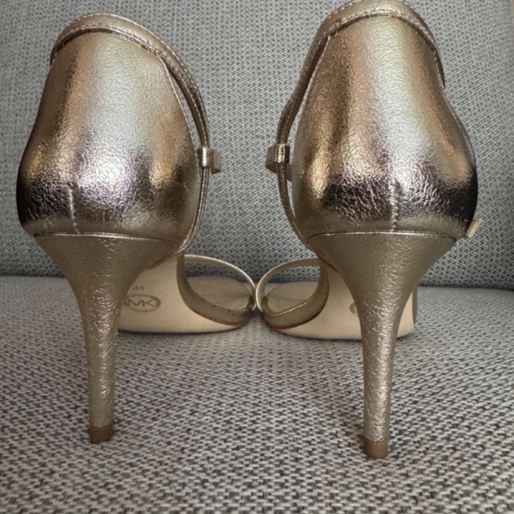 Michael Kors Simone Mid Sandal Pale Gold Shoes Size 8 - Picture 7 of 10